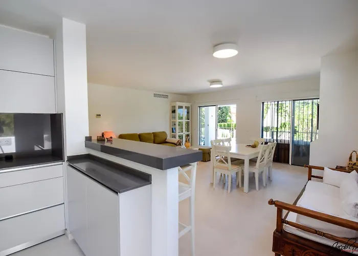 Dom wakacyjny Great Near And *