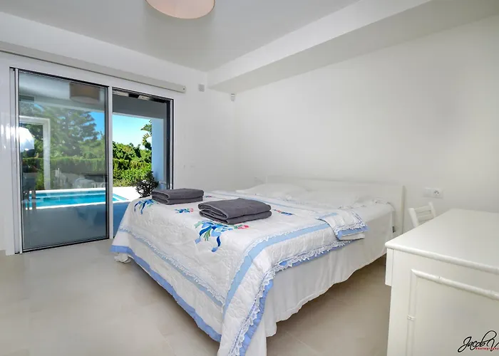 Great Near And * Marbella